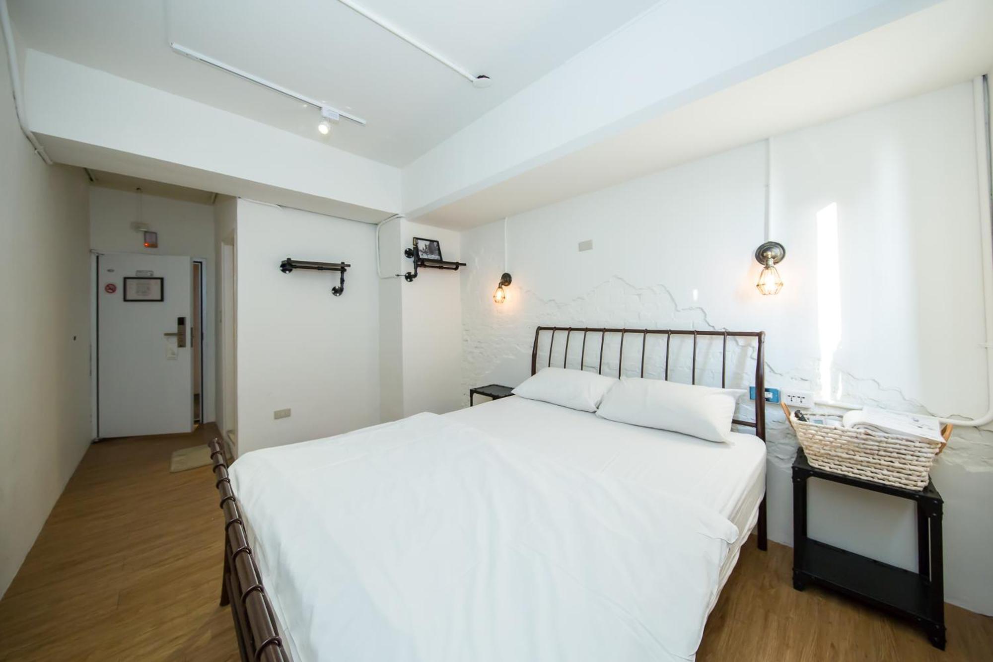 Mr. Lobster'S Secret Den Design Hostel Тайпей Стая снимка