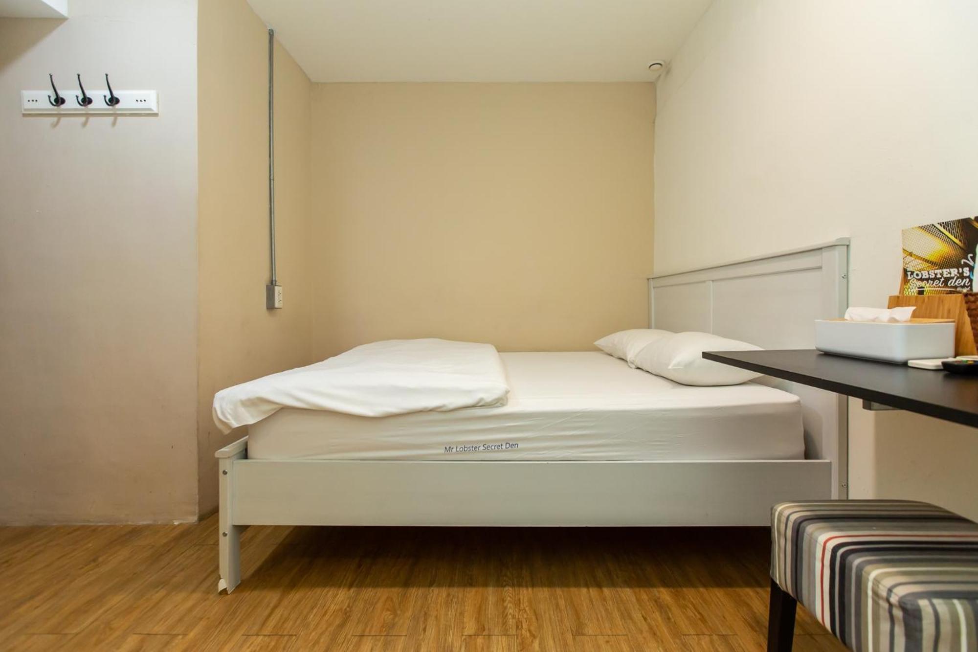 Mr. Lobster'S Secret Den Design Hostel Тайпей Стая снимка